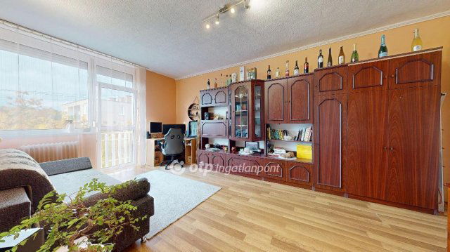 Eladó téglalakás, Kazincbarcikán 17.9 M Ft, 1+1 szobás