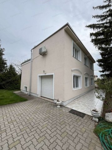 Kiadó családi ház, albérlet, Kecskeméten 300 E Ft / hó