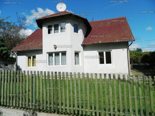 Eladó családi ház, Szentendrén 169 M Ft, 5 szobás