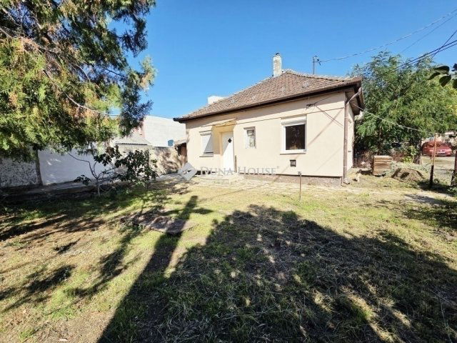 Eladó családi ház, Budapesten, XX. kerületben 61.5 M Ft