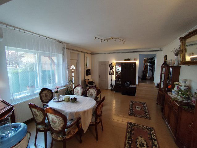 Eladó ikerház, Győrött 119.5 M Ft, 3+2 szobás