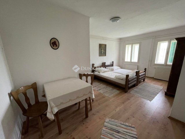 Eladó családi ház, Fülöpházán 110 M Ft, 11 szobás