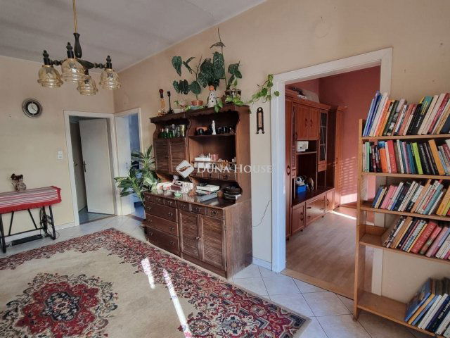 Eladó családi ház, Keszthelyen 110 M Ft, 3 szobás