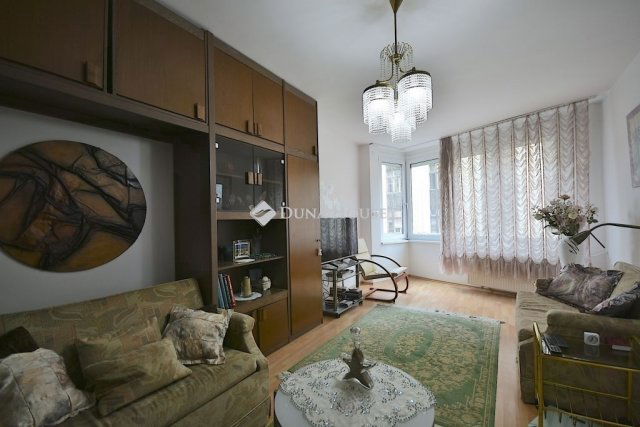 Eladó téglalakás, Budapesten, VIII. kerületben 75.5 M Ft