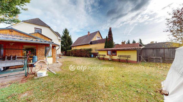 Eladó családi ház, Nyíregyházán 94 M Ft, 4 szobás