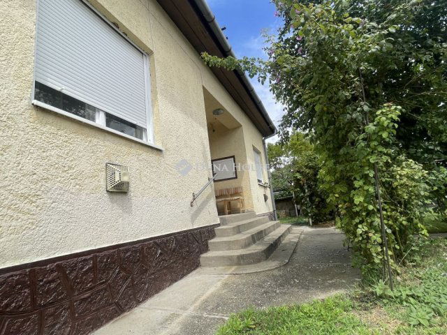 Eladó családi ház, Kecskeméten 69 M Ft, 3 szobás