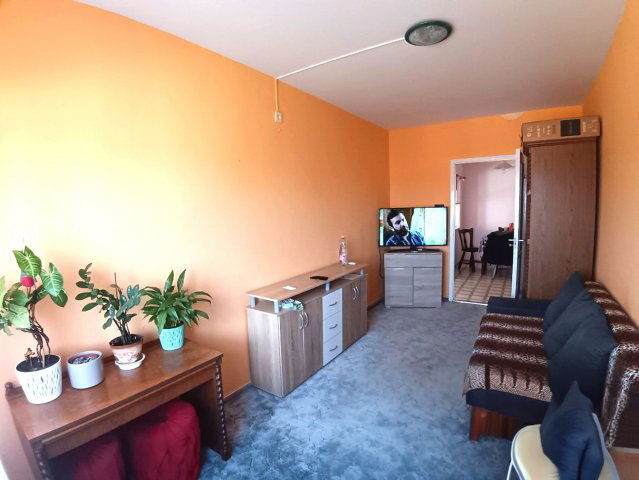 Eladó panellakás, Szolnokon 25.9 M Ft, 2 szobás