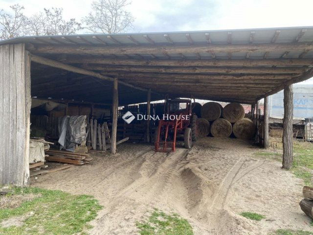 Eladó családi ház, Kunadacson 73.9 M Ft, 5 szobás