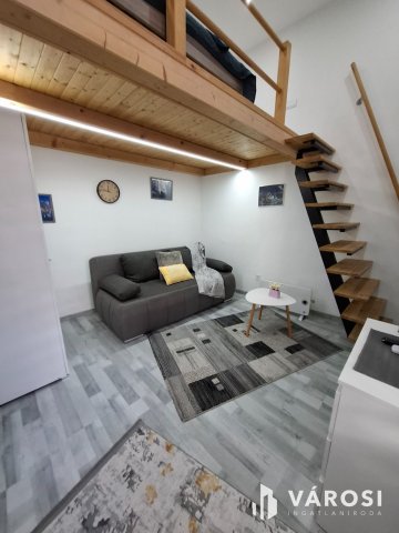 Eladó téglalakás, Szegeden 39.9 M Ft, 1 szobás