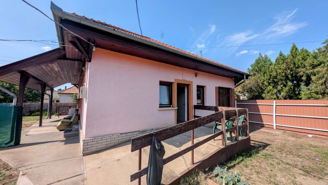 Kiadó családi ház, albérlet, Kecskeméten 100 E Ft / hó