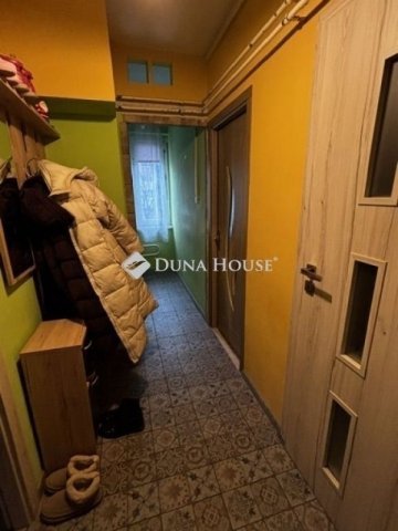 Eladó panellakás, Debrecenben 49.9 M Ft, 2 szobás