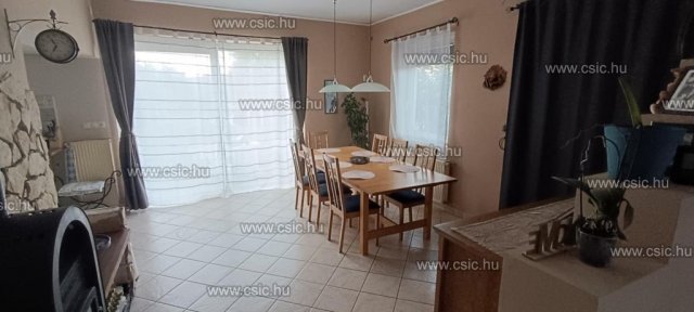 Eladó családi ház, Gyömrőn 159 M Ft, 6 szobás