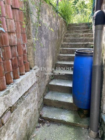 Eladó ikerház, Pécsett 44 M Ft, 3 szobás / költözzbe.hu