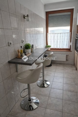 Eladó téglalakás, Budapesten, XVII. kerületben 92 M Ft, 3 szobás