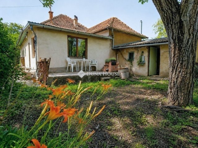 Eladó családi ház, Gödön 74.9 M Ft, 4 szobás