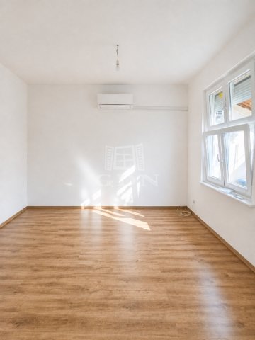 Eladó téglalakás, Budapesten, XVIII. kerületben 34.8 M Ft