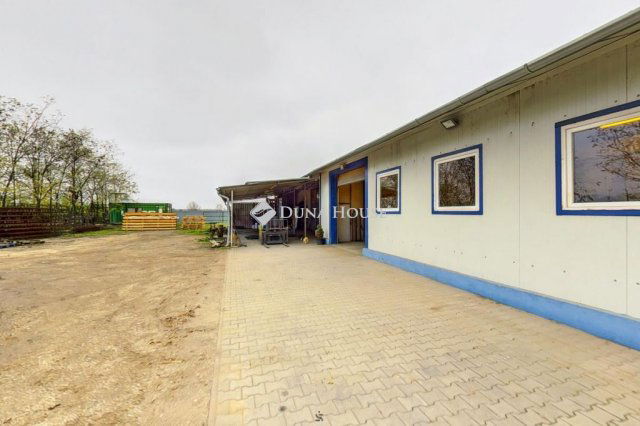 Eladó ipari ingatlan, Nagykőrösön 42.9 M Ft