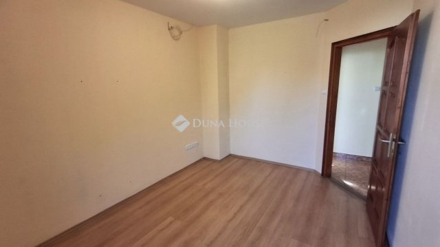 Eladó téglalakás, Budapesten, XVII. kerületben 99 M Ft, 3 szobás