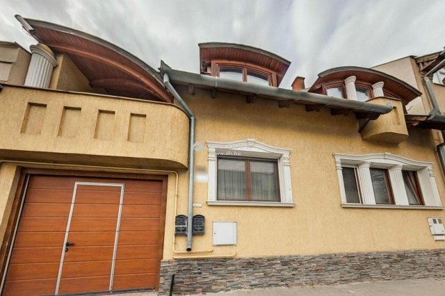 Eladó családi ház, Kecskeméten 115 M Ft, 6 szobás
