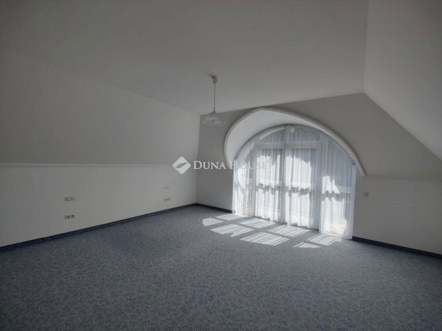 Eladó családi ház, Budapesten, XVIII. kerületben 209 M Ft