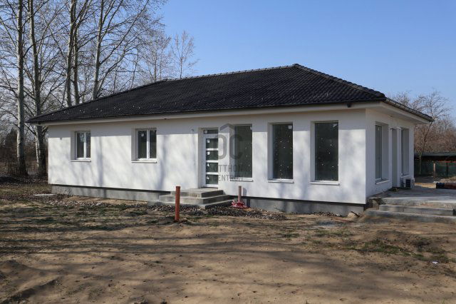 Eladó családi ház, Ballószögön 116 M Ft, 4 szobás