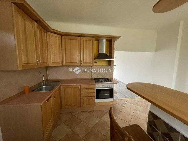 Eladó téglalakás, Szegeden 71.2 M Ft, 2 szobás