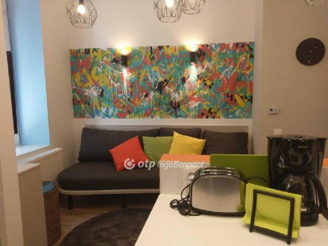 Eladó téglalakás, Budapesten, VI. kerületben 111 M Ft