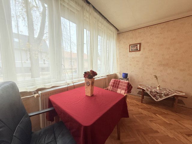 Eladó téglalakás, Kaposváron, Virág utcában 44.9 M Ft