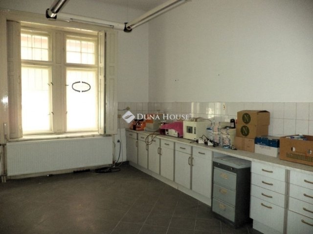 Eladó téglalakás, Budapesten, VIII. kerületben 88.7 M Ft