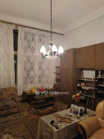 Eladó téglalakás, Debrecenben 78 M Ft, 2 szobás