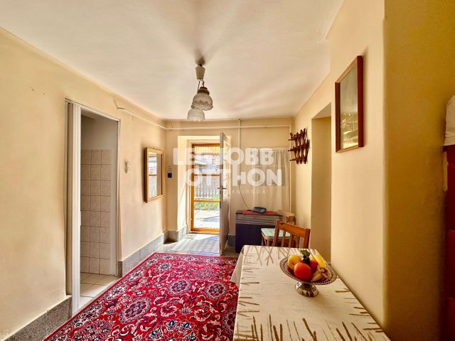 Kiadó családi ház, albérlet, Cegléden 120 E Ft / hó, 1 szobás