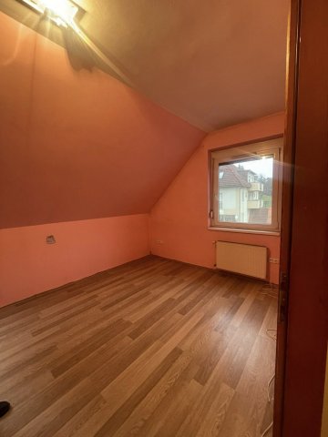 Eladó téglalakás, Komlón, Berek utcában 33 M Ft, 2 szobás