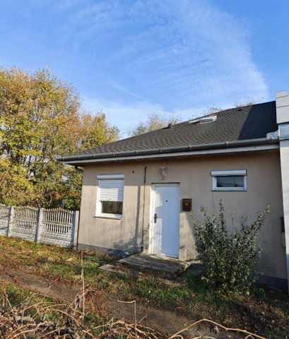 Eladó sorház, Hajdúsámsonon 40 M Ft, 2 szobás