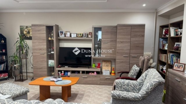 Eladó családi ház, Debrecenben 116.9 M Ft, 6 szobás