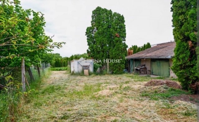 Eladó családi ház, Szegeden 62 M Ft, 5 szobás