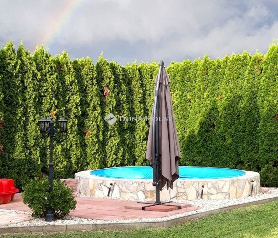 Eladó téglalakás, Szombathelyen 119.99 M Ft, 5 szobás