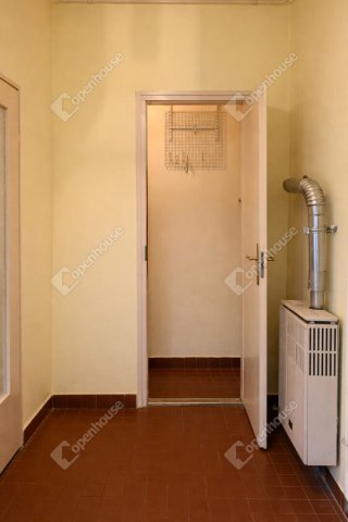 Eladó téglalakás, Sopronban 37 M Ft, 1 szobás