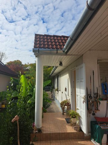 Eladó családi ház, Balatonudvariban 240 M Ft, 7 szobás