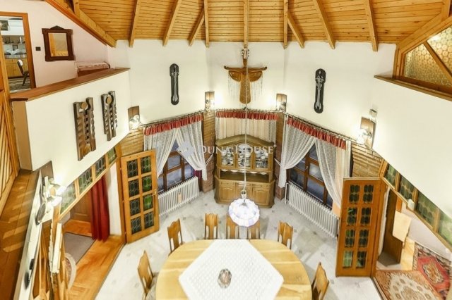 Eladó családi ház, Dunaföldváron 135 M Ft, 5 szobás