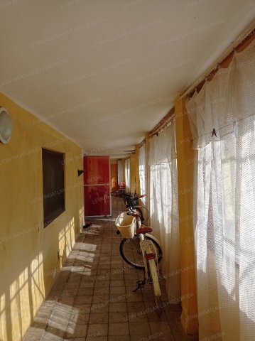 Eladó családi ház, Békésen 10 M Ft, 1+1 szobás