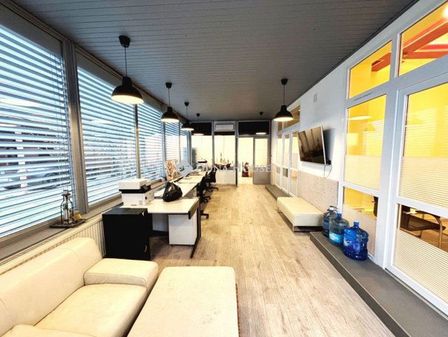 Kiadó iroda, Budapesten, XVI. kerületben, Kerepesi úton