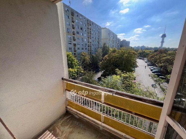 Eladó panellakás, Szegeden 44.9 M Ft, 2 szobás