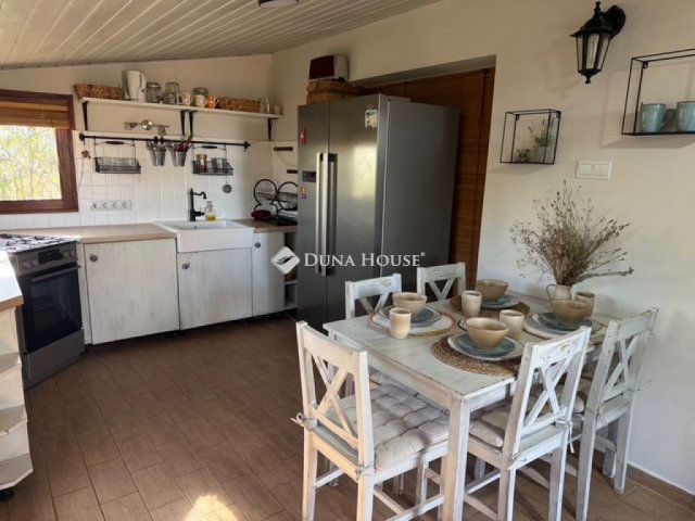 Eladó családi ház, Balatonendréden 35 M Ft, 2 szobás