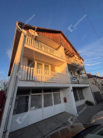 Eladó ikerház, Szegeden 79.8 M Ft, 4 szobás