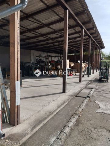 Eladó családi ház, Csemőn 85 M Ft, 5 szobás