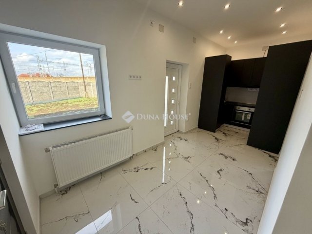 Eladó családi ház, Debrecenben 53.6 M Ft, 2 szobás