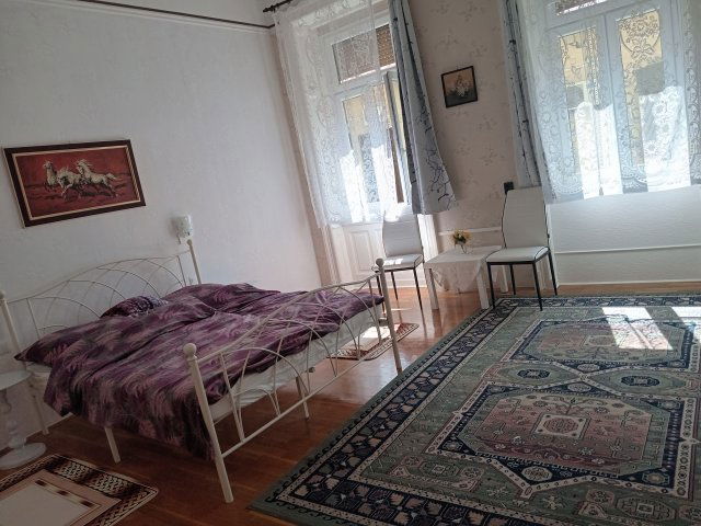 Kiadó téglalakás, albérlet, VII. kerületben, Rákóczi úton