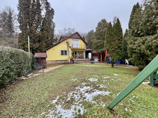 Eladó családi ház, Balatonakarattyán 158 M Ft, 5 szobás