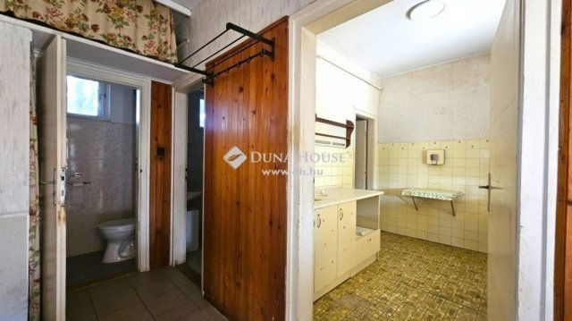 Eladó családi ház, Szentendrén 98 M Ft, 3 szobás