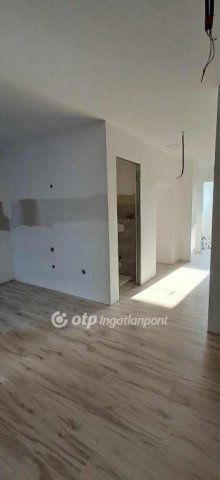 Eladó téglalakás, Pásztón 29.25 M Ft, 1 szobás